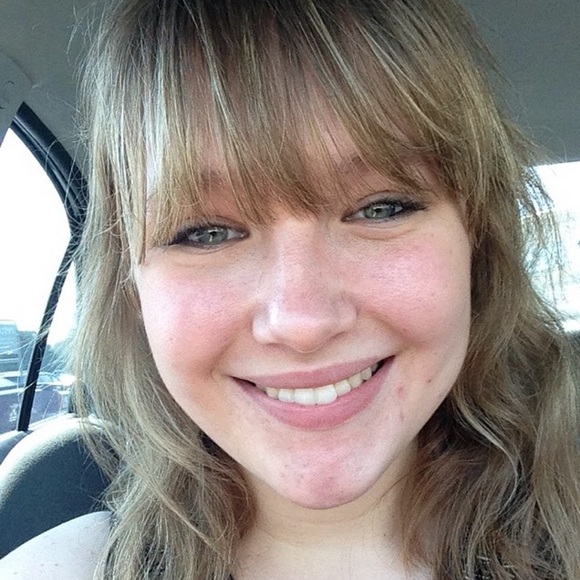 Meet your Posher, Macy - Picture 1 of 1